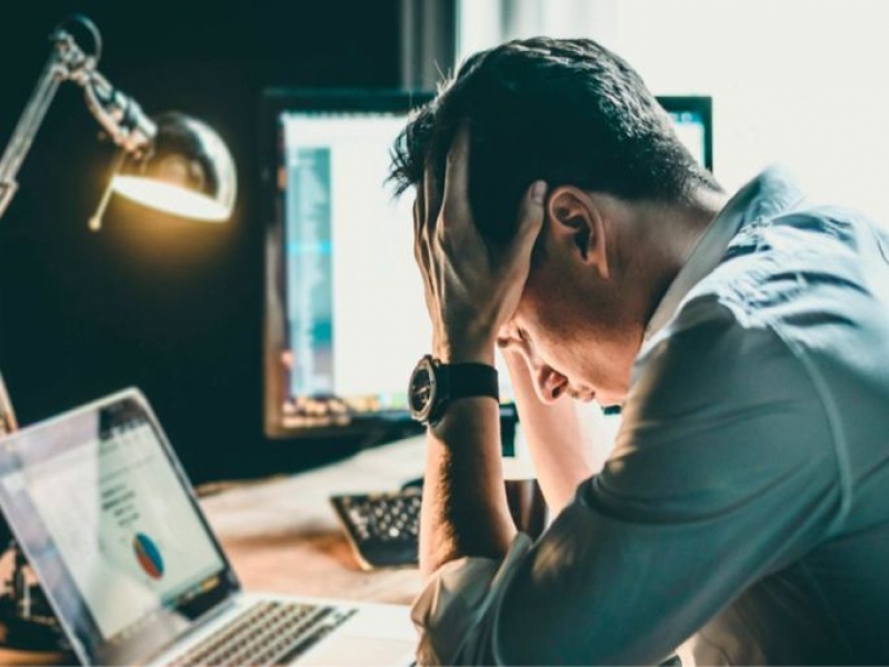 Anda tendo problemas com placas caindo? 